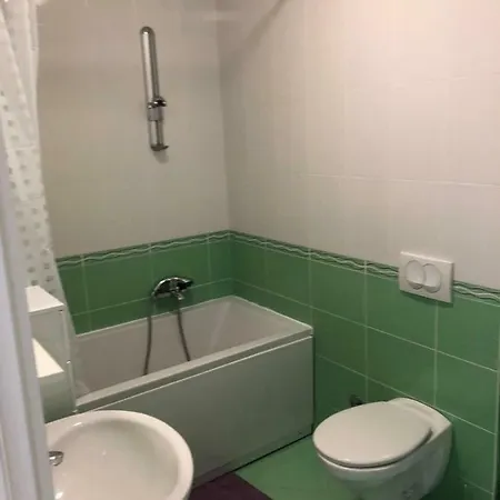 아파트 The Magic Experience Accomodation 풀라